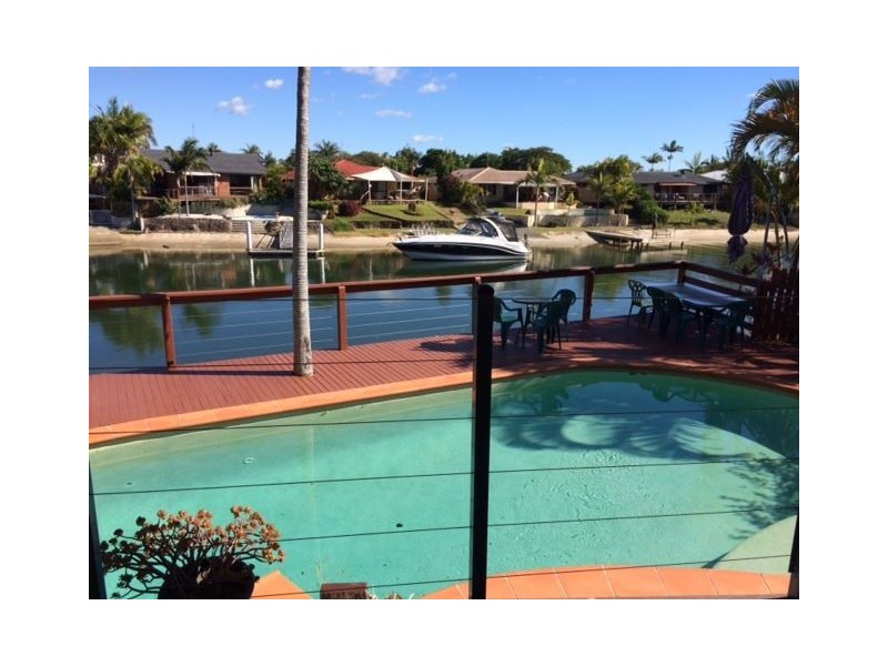 6 Cedar Place, Broadbeach Waters QLD 4218