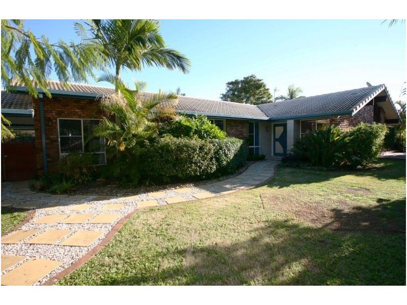 6 Cedar Place, Broadbeach Waters QLD 4218