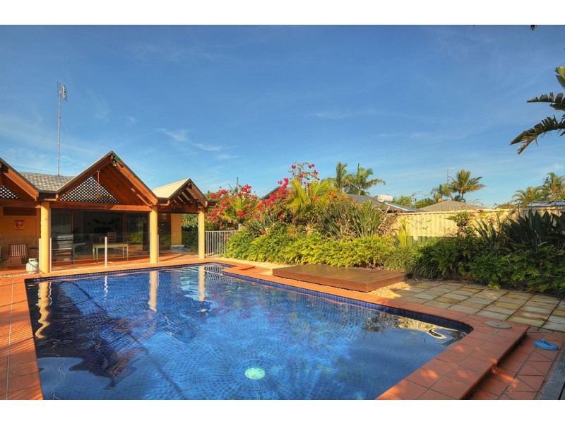9 Babbler Court, Burleigh Waters QLD 4220