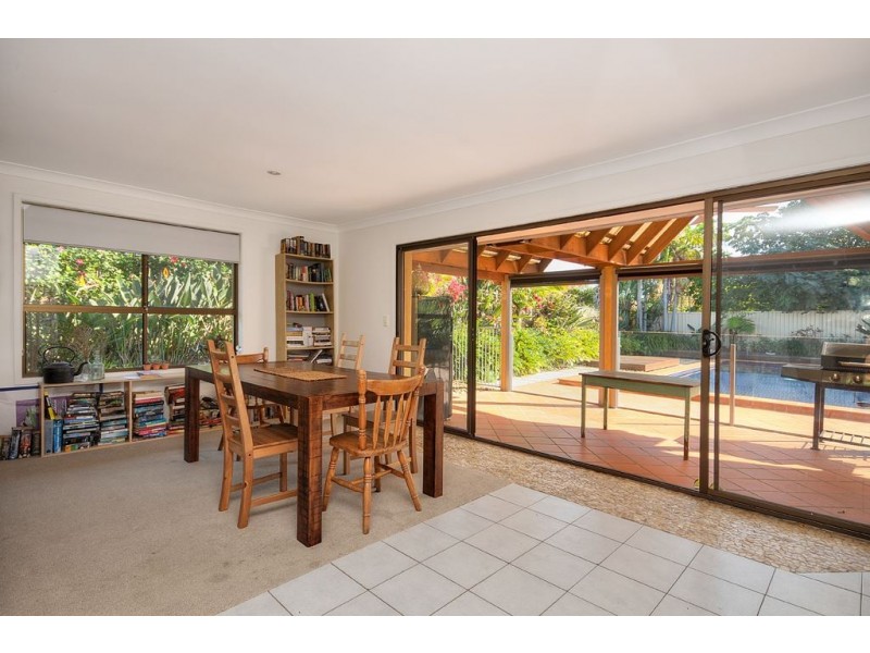 9 Babbler Court, Burleigh Waters QLD 4220