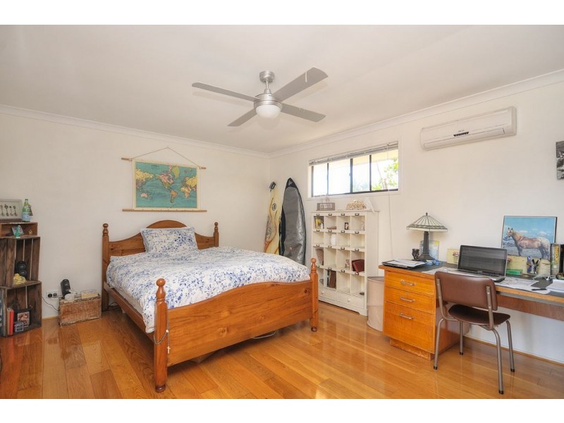9 Babbler Court, Burleigh Waters QLD 4220