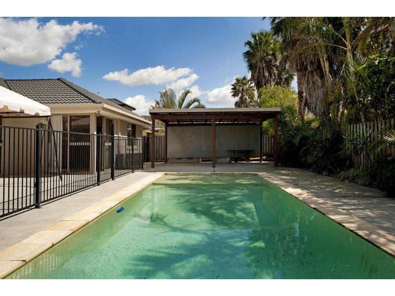 42A Sickle Avenue, Hope Island QLD 4212