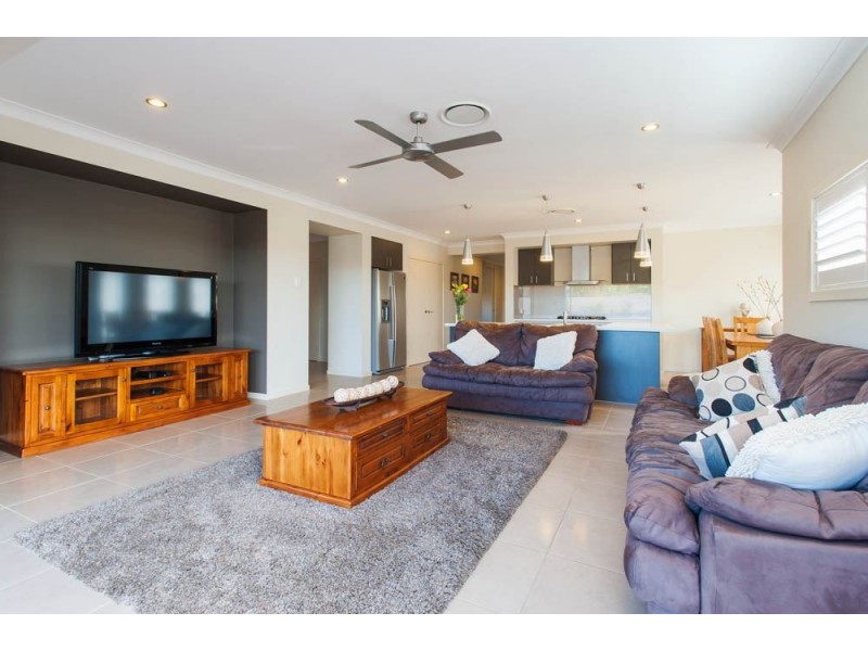 23 Galley Road, Hope Island QLD 4212