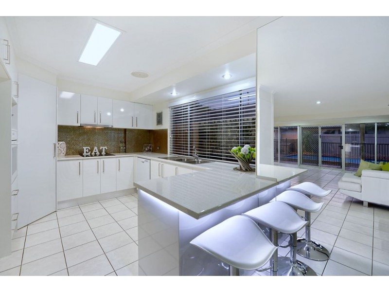 164 Monaco Street, Broadbeach Waters QLD 4218