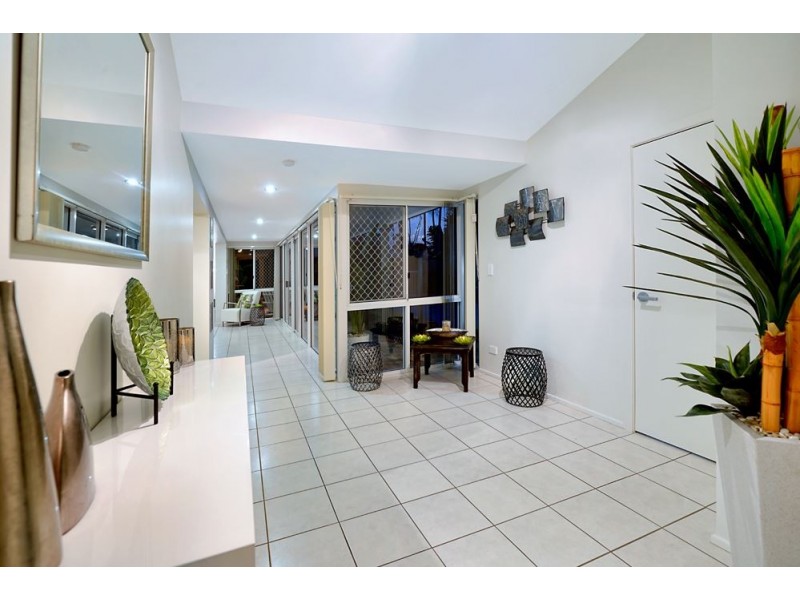164 Monaco Street, Broadbeach Waters QLD 4218