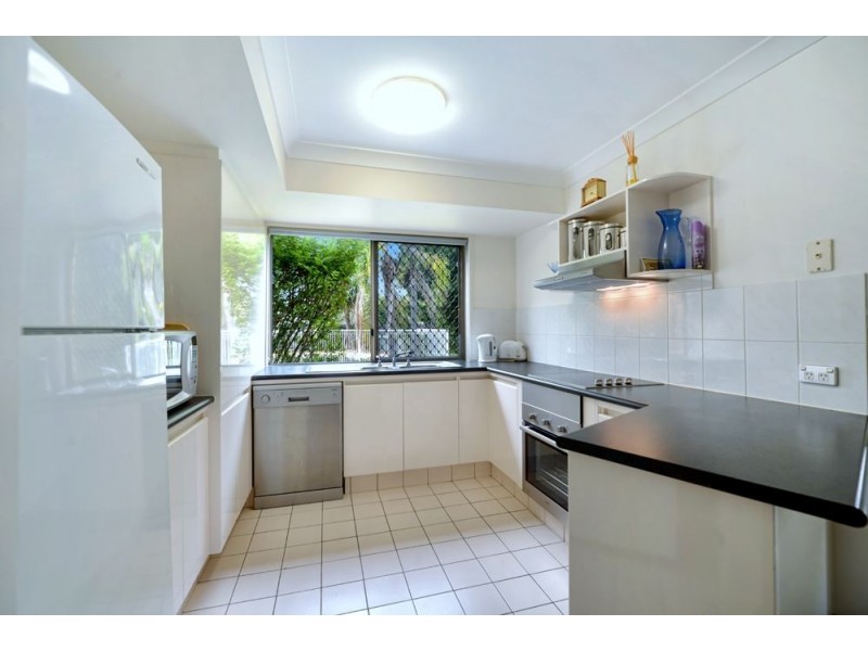 7/146 Central Street, Labrador QLD 4215