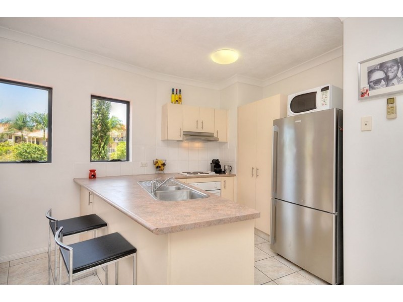 8/21 Markeri Street, Mermaid Beach QLD 4218