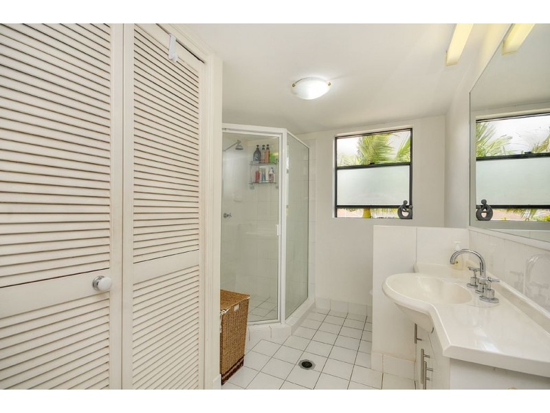 8/21 Markeri Street, Mermaid Beach QLD 4218