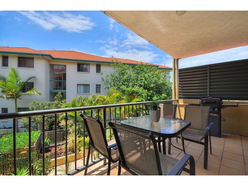 8/21 Markeri Street, Mermaid Beach QLD 4218