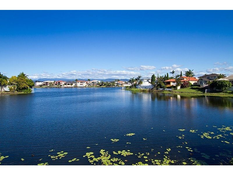 50 Santa Cruz Blvd, Clear Island Waters QLD 4226