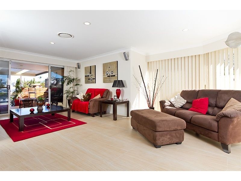 50 Santa Cruz Blvd, Clear Island Waters QLD 4226