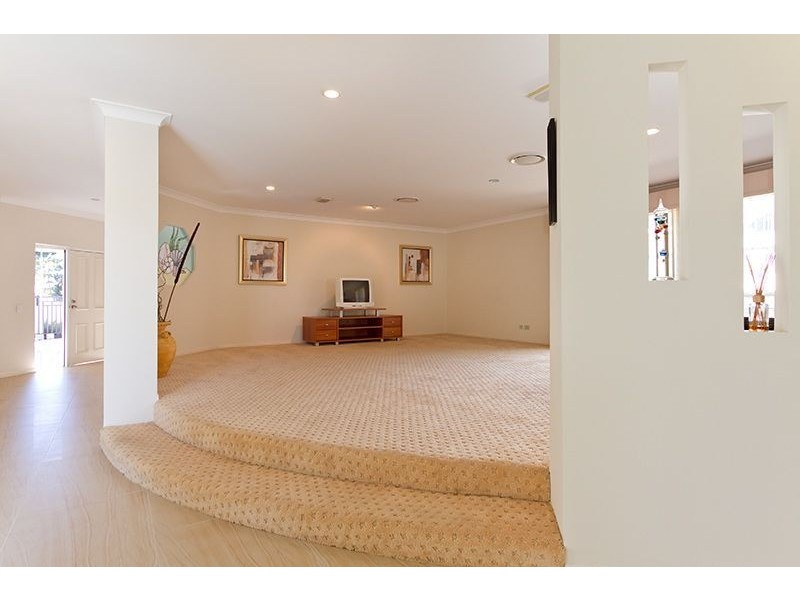 50 Santa Cruz Blvd, Clear Island Waters QLD 4226