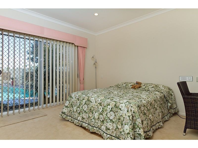 50 Santa Cruz Blvd, Clear Island Waters QLD 4226