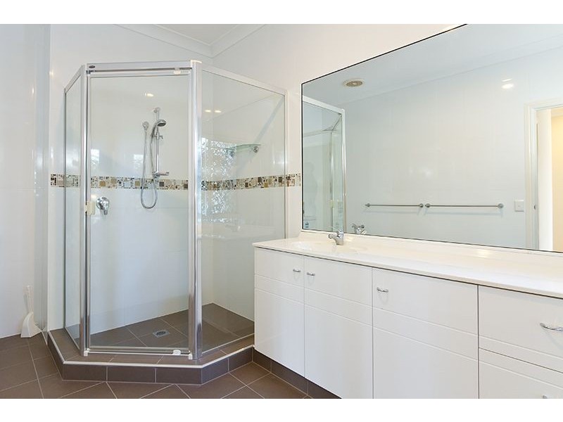 50 Santa Cruz Blvd, Clear Island Waters QLD 4226