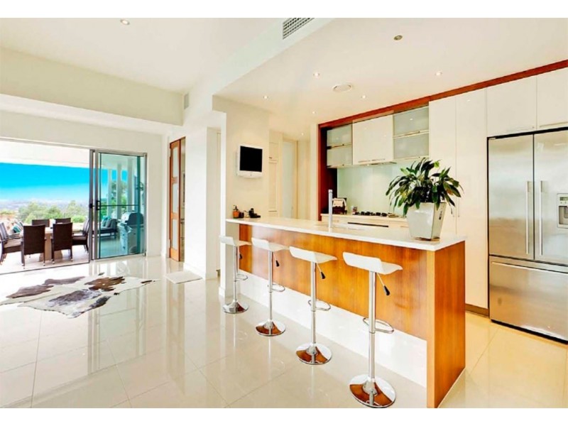 219 Crane Crescent, Nerang QLD 4211