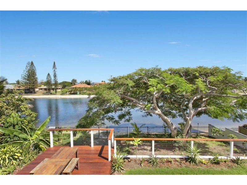 56 Avanti Street, Mermaid Waters QLD 4218