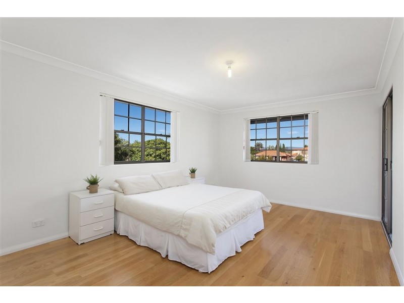 56 Avanti Street, Mermaid Waters QLD 4218