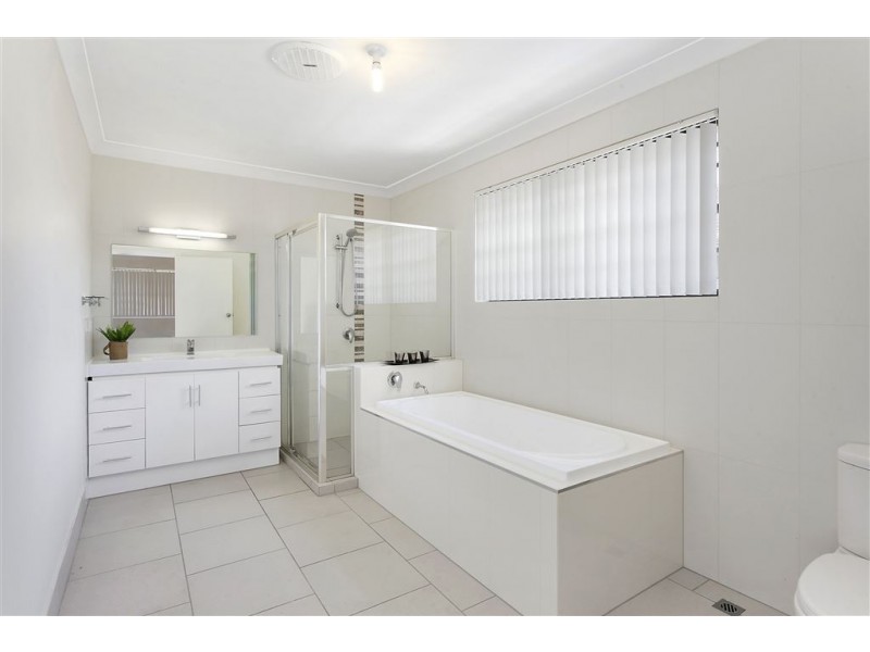 56 Avanti Street, Mermaid Waters QLD 4218