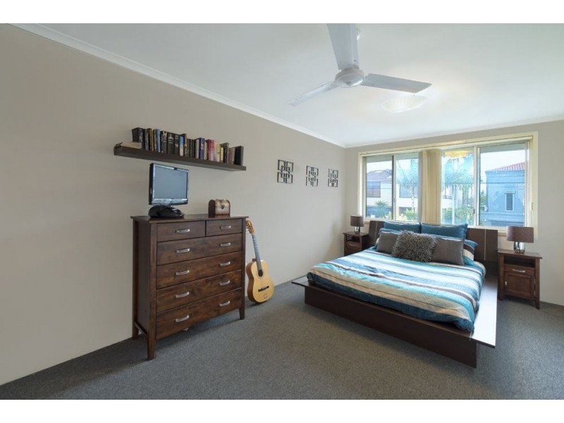 5/120 Stanhill Drive, Chevron Island QLD 4217