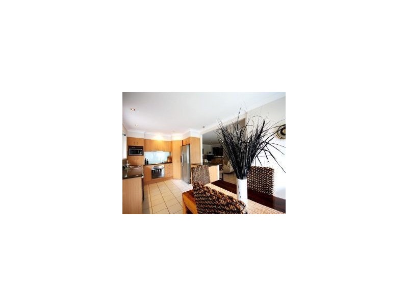 51 Bordeaux Parade, Mermaid Waters QLD 4218