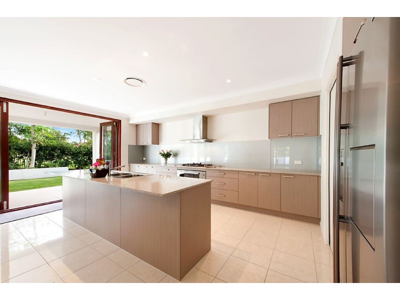 29 Canada Place, Arundel QLD 4214