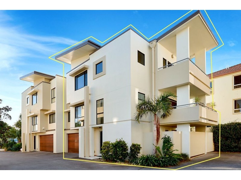 4/85 Bayview Street, Runaway Bay QLD 4216
