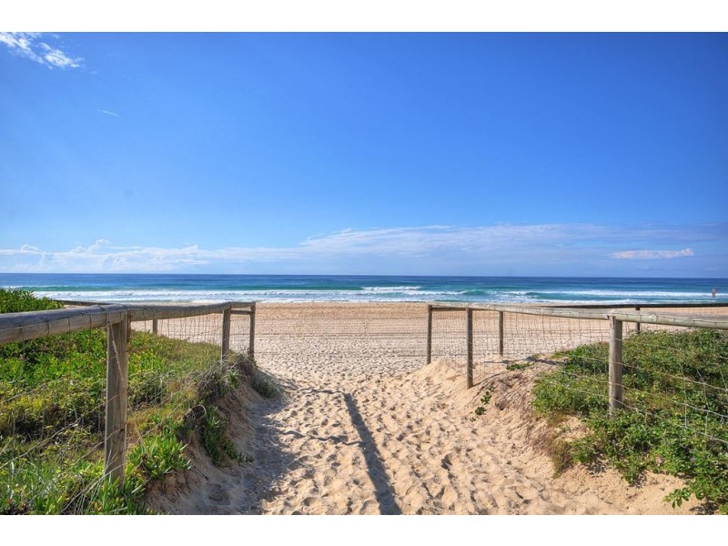 6/5 Queensland Ave, Broadbeach QLD 4218