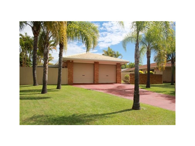 33 Lakeridge Drive, Varsity Lakes QLD 4227