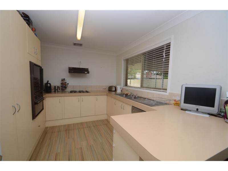 33 Lakeridge Drive, Varsity Lakes QLD 4227