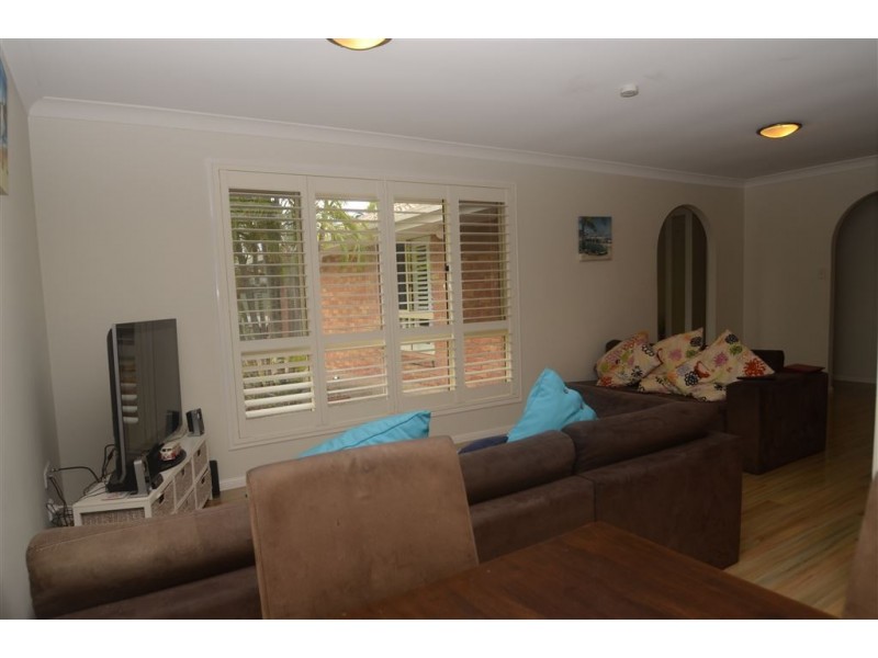 33 Lakeridge Drive, Varsity Lakes QLD 4227