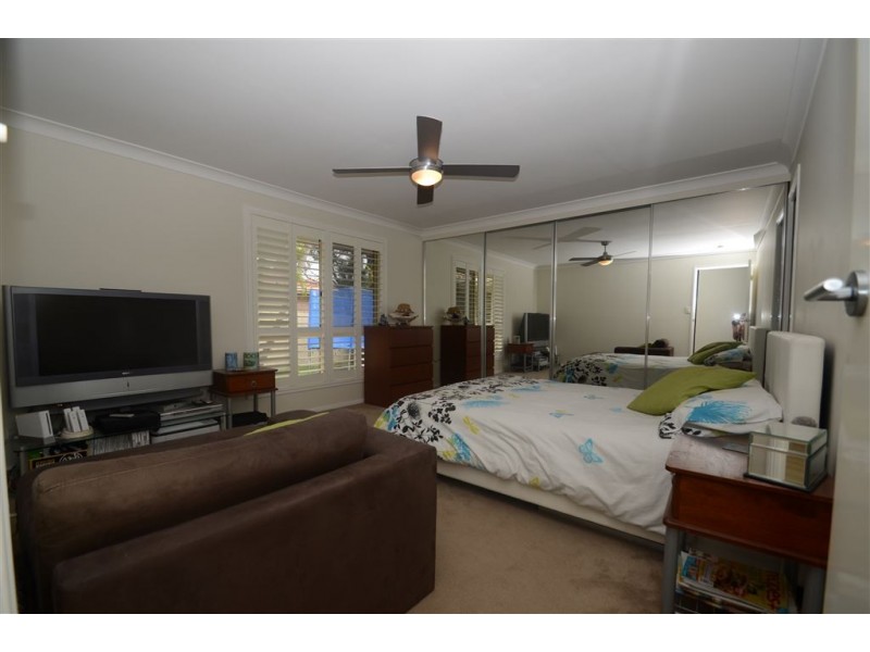 33 Lakeridge Drive, Varsity Lakes QLD 4227