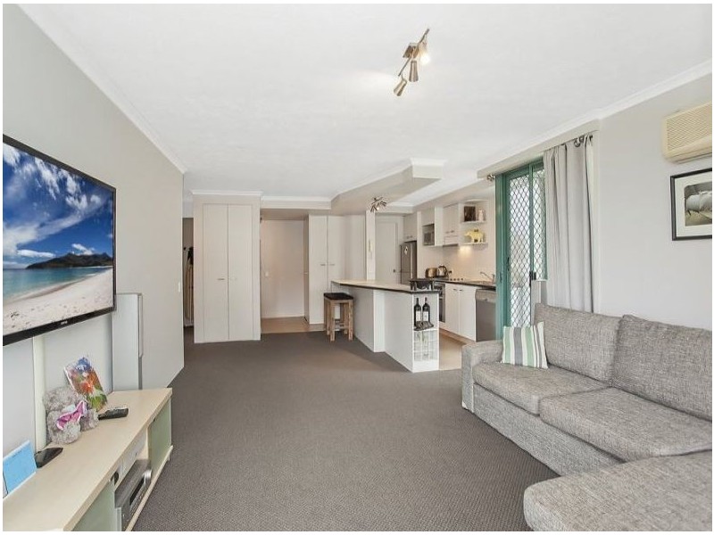 33 Australia Avenue, Broadbeach QLD 4218