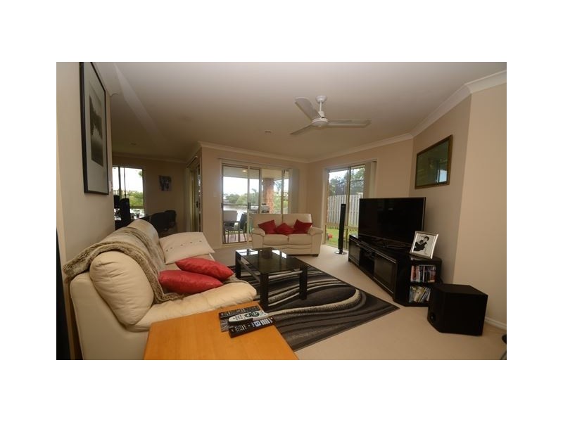24 Tracey Crescent, Varsity Lakes QLD 4227