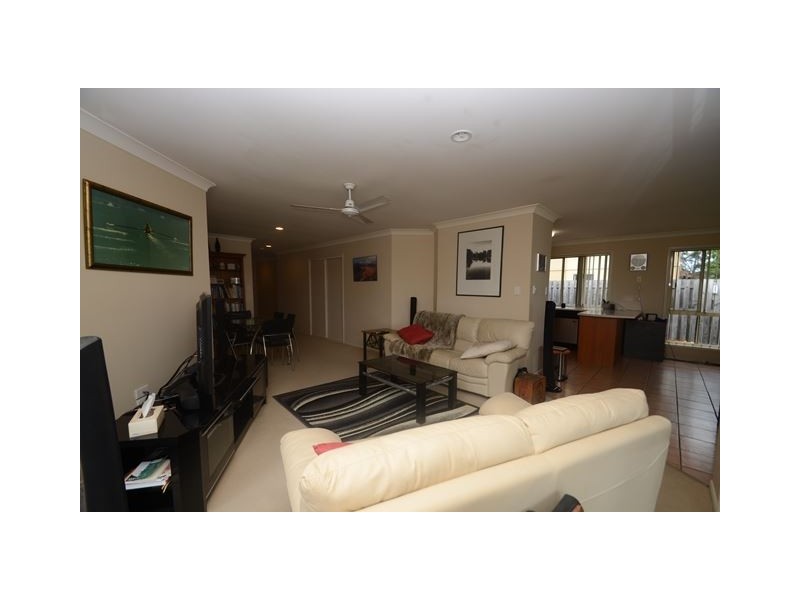 24 Tracey Crescent, Varsity Lakes QLD 4227