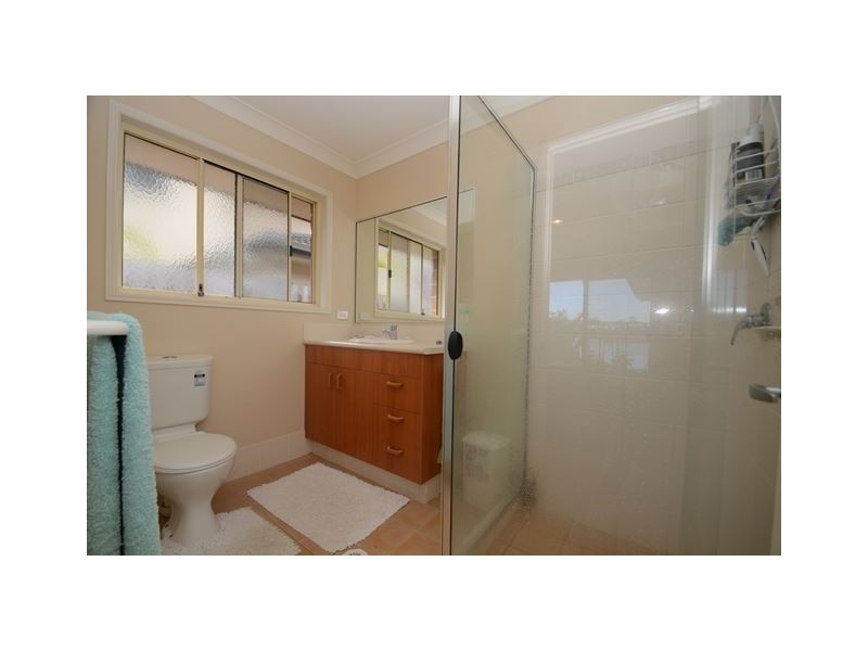 24 Tracey Crescent, Varsity Lakes QLD 4227