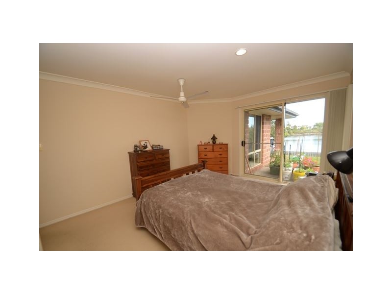 24 Tracey Crescent, Varsity Lakes QLD 4227