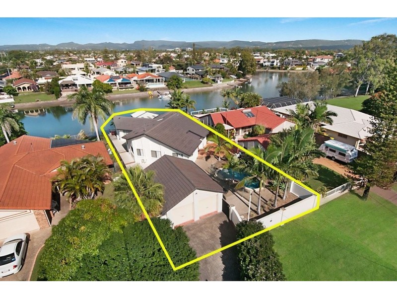 8 Fremar Street, Broadbeach Waters QLD 4218