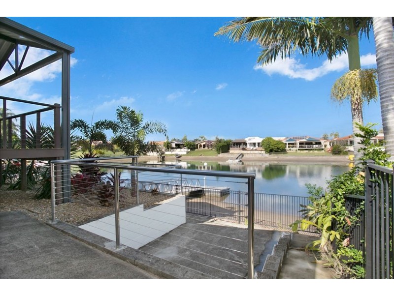 8 Fremar Street, Broadbeach Waters QLD 4218