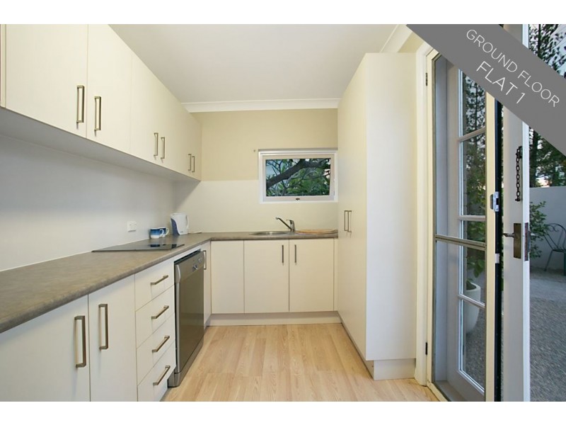 51 Rankin Parade, Main Beach QLD 4217