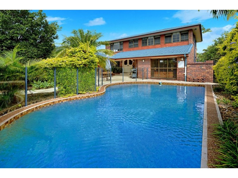 5 Daru Avenue, Runaway Bay QLD 4216