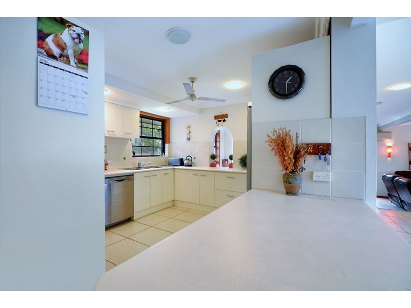 5 Daru Avenue, Runaway Bay QLD 4216