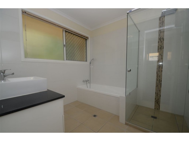 19/5 Greenlands Drive, Varsity Lakes QLD 4227