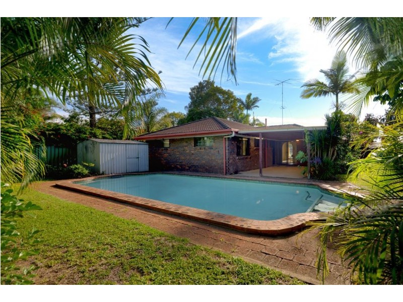 162 Markeri Street, Mermaid Waters QLD 4218