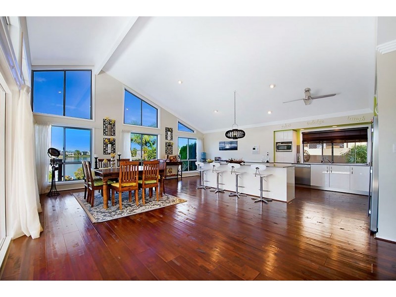 4 Santabelle Crescent, Clear Island Waters QLD 4226