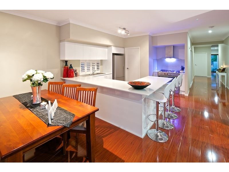 10 South Quay Drive, Biggera Waters QLD 4216