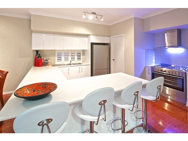 10 South Quay Drive, Biggera Waters QLD 4216