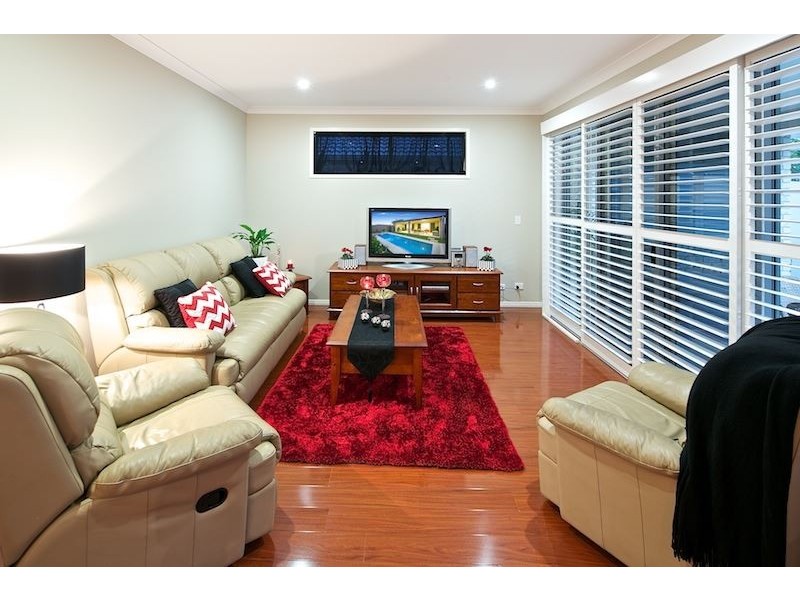 10 South Quay Drive, Biggera Waters QLD 4216