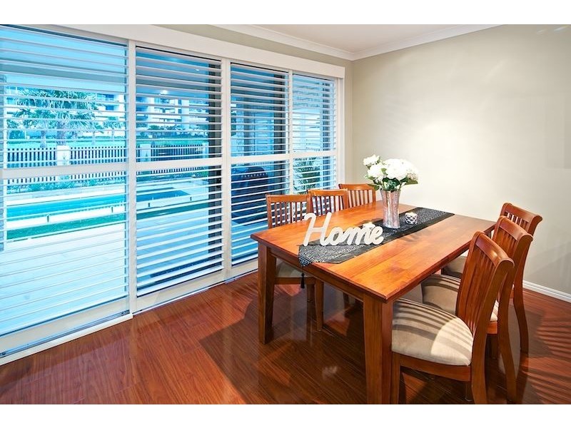 10 South Quay Drive, Biggera Waters QLD 4216
