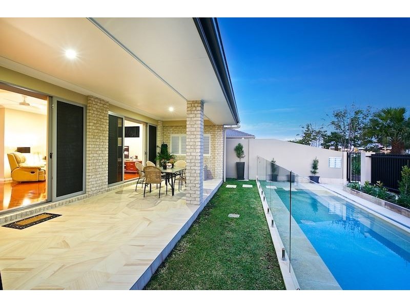 10 South Quay Drive, Biggera Waters QLD 4216