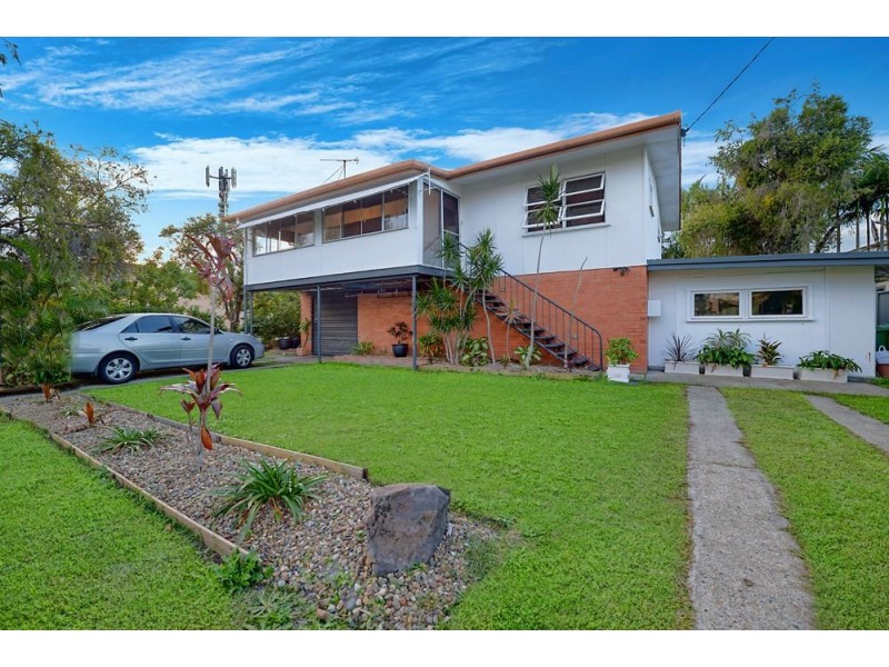5 Kropp Street, Biggera Waters QLD 4216